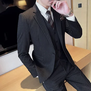 2023 Мъжки костюм в тънка ивица (костюм + жилетка + панталони) Модерен британски костюм най-високо качество в корейски стил, приталенное красиво бизнес рокля, комплект от три елемента
