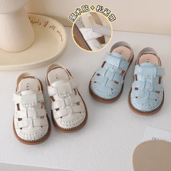 INS/сандали за малки момчета, бяло-синьо, пантофи за малки момичета, прекрасна лятна стилна детска плажна обувки, детски кожени обувки