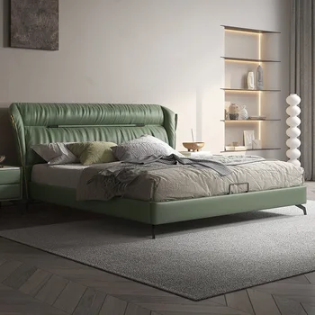 Италианска лека Луксозно легло от телешка кожа в главната Спалня, двойно легло 1,8 м, едно легло 1,5 м, Мека кожена легло